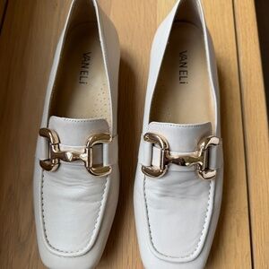 Vaneli Simply Leather Loafer in Soft Beige - 8N